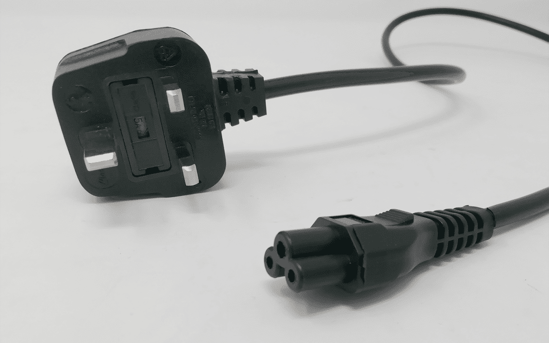 UK Mains Plug BS1363 Type G to IEC C5 Connector