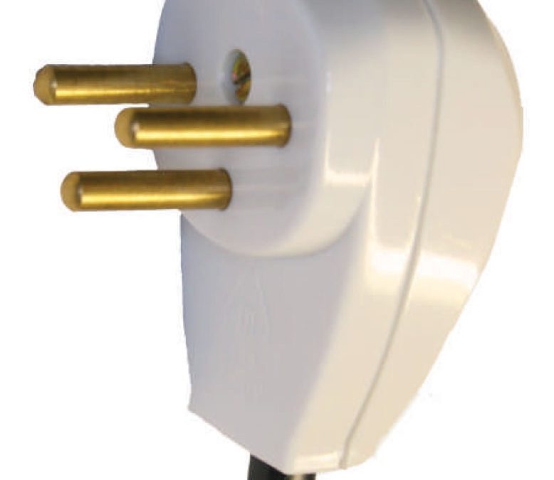 Israeli 3 Pole 10A Rewireable Plug